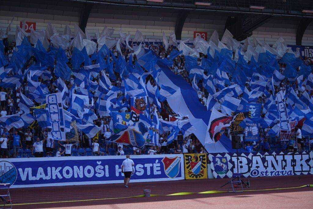 Foto: Jan Hejzlar, 90 minut