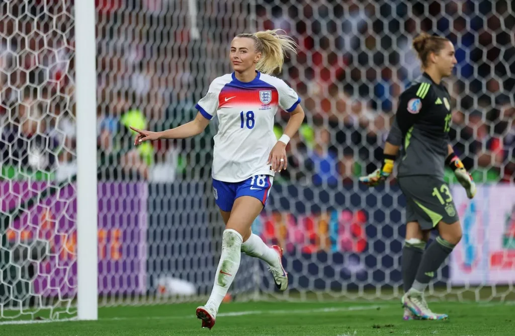 Chloe Kelly proměnila rozhodující penaltu Anglie.