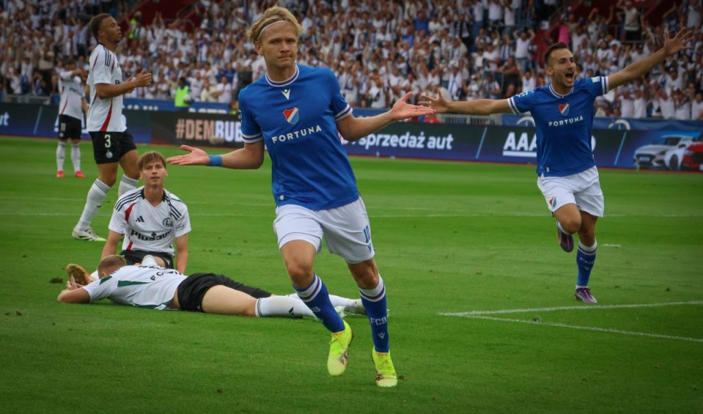 Matěj Šín po gólu Legii Varšava